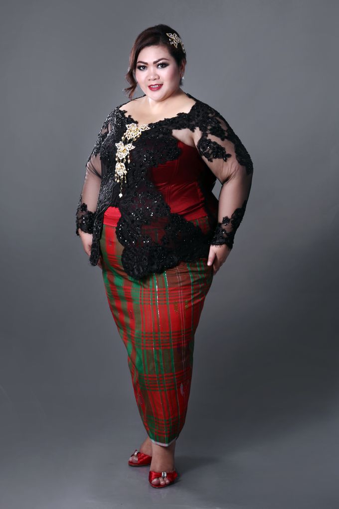 Our Exclusive Plus Size Kebaya and Formal Dress by Curvilínea by Pia Haryono - 008 Our Exclusive Plus Size Kebaya and Formal Dress by Curvilínea by Pia Haryono - 008