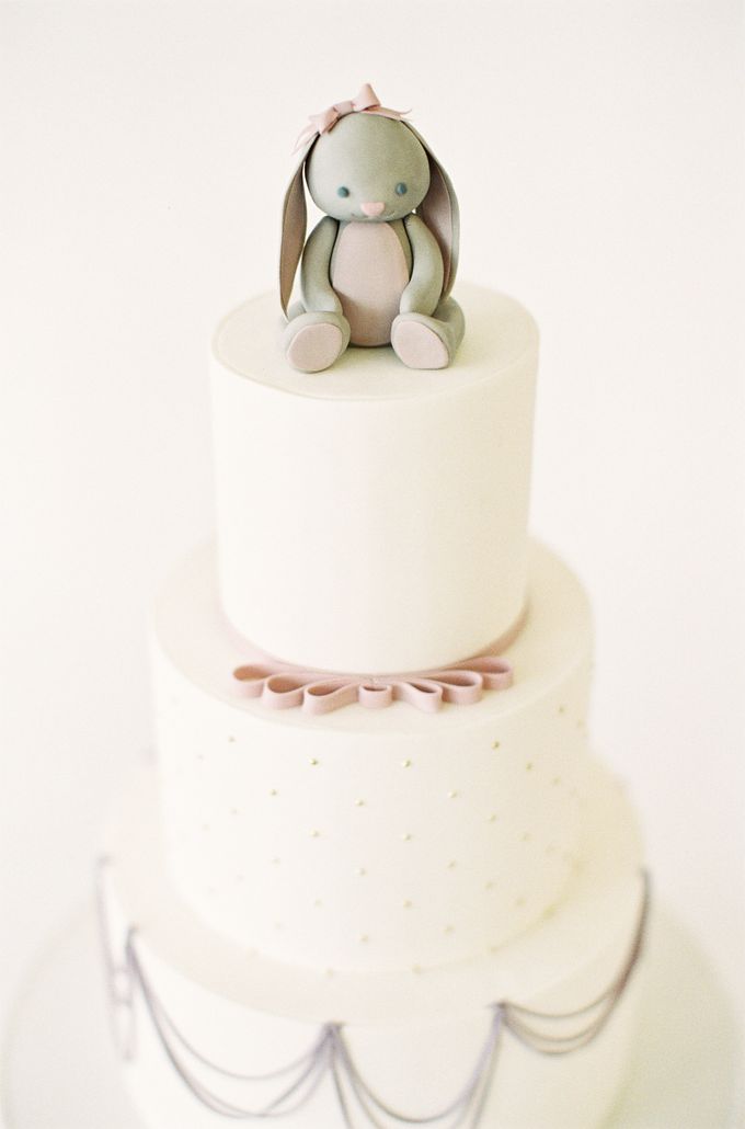 Colorful and Romantic Wedding Cake Inspiration by Jen Huang Photo - 035 Colorful and Romantic Wedding Cake Inspiration by Jen Huang Photo - 035