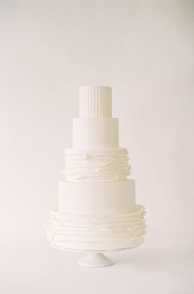 Colorful and Romantic Wedding Cake Inspiration by Jen Huang Photo - 037 Colorful and Romantic Wedding Cake Inspiration by Jen Huang Photo - 037