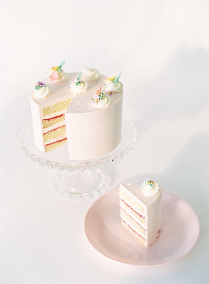 Colorful and Romantic Wedding Cake Inspiration by Jen Huang Photo - 004 Colorful and Romantic Wedding Cake Inspiration by Jen Huang Photo - 004