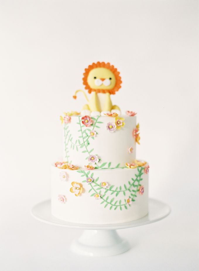 Colorful and Romantic Wedding Cake Inspiration by Jen Huang Photo - 006 Colorful and Romantic Wedding Cake Inspiration by Jen Huang Photo - 006