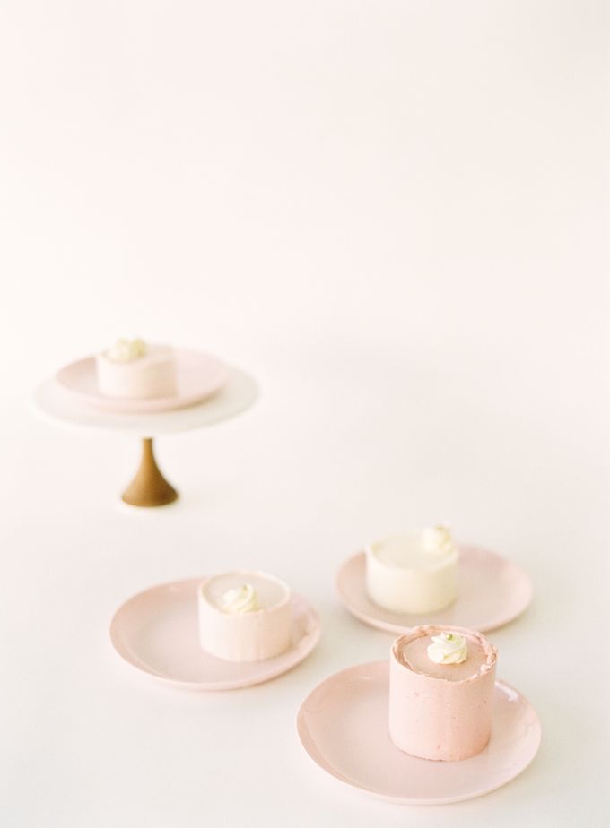 Colorful and Romantic Wedding Cake Inspiration by Jen Huang Photo - 008 Colorful and Romantic Wedding Cake Inspiration by Jen Huang Photo - 008