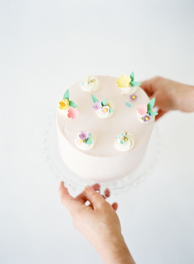 Colorful and Romantic Wedding Cake Inspiration by Jen Huang Photo - 011 Colorful and Romantic Wedding Cake Inspiration by Jen Huang Photo - 011