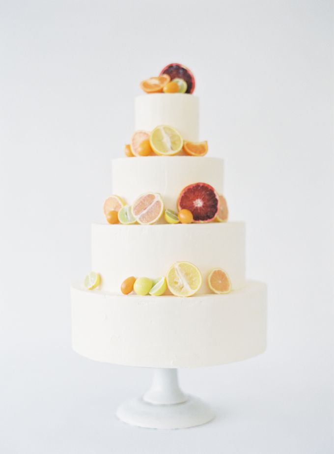 Colorful and Romantic Wedding Cake Inspiration by Jen Huang Photo - 014 Colorful and Romantic Wedding Cake Inspiration by Jen Huang Photo - 014