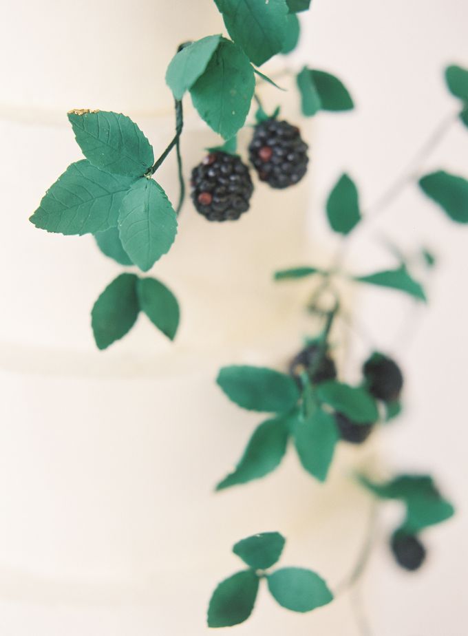 Colorful and Romantic Wedding Cake Inspiration by Jen Huang Photo - 016 Colorful and Romantic Wedding Cake Inspiration by Jen Huang Photo - 016