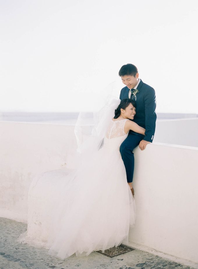 Classic and Beautiful Olive Green and Sea Blue Wedding in Santorini, Greece by Jen Huang Photo - 034 Classic and Beautiful Olive Green and Sea Blue Wedding in Santorini, Greece by Jen Huang Photo - 034
