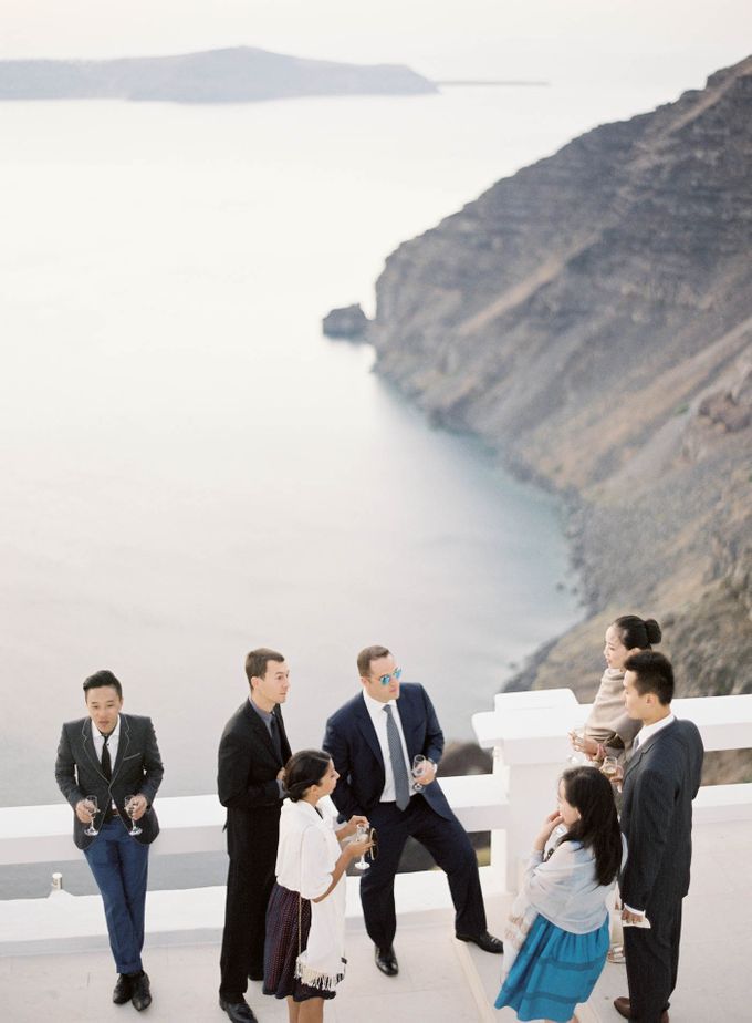 Classic and Beautiful Olive Green and Sea Blue Wedding in Santorini, Greece by Jen Huang Photo - 020 Classic and Beautiful Olive Green and Sea Blue Wedding in Santorini, Greece by Jen Huang Photo - 020