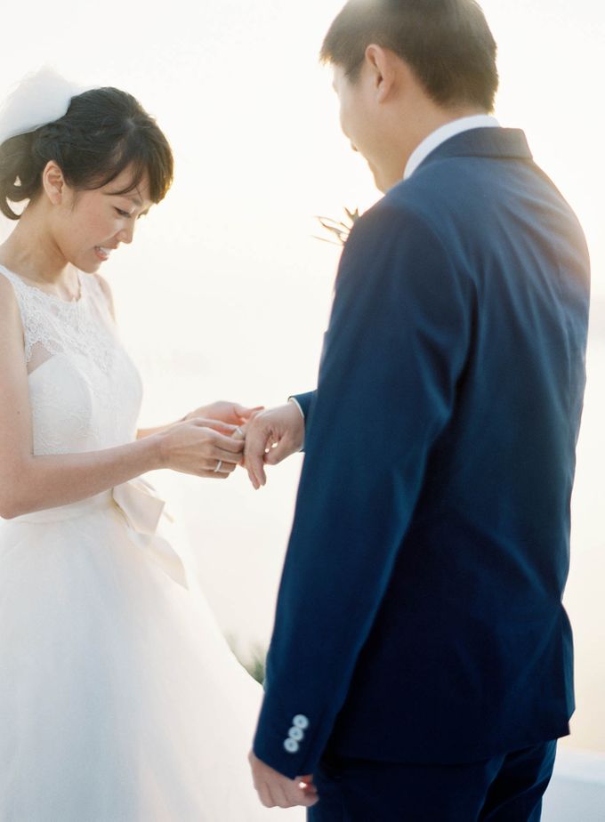 Classic and Beautiful Olive Green and Sea Blue Wedding in Santorini, Greece by Jen Huang Photo - 021 Classic and Beautiful Olive Green and Sea Blue Wedding in Santorini, Greece by Jen Huang Photo - 021