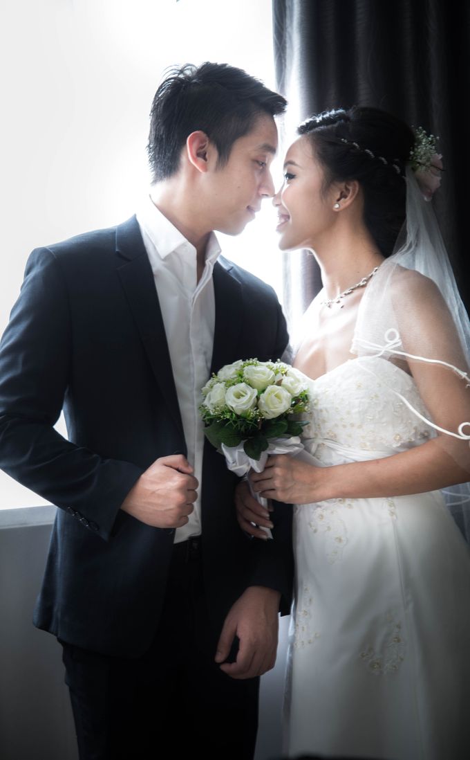 Bridal Makeup and Hairstyling for Pre-Wedding Shoot - Elegant, Youthful and Natural by Sylvia Koh Makeup and Hairstyling - 004 Bridal Makeup and Hairstyling for Pre-Wedding Shoot - Elegant, Youthful and Natural by Sylvia Koh Makeup and Hairstyling - 004