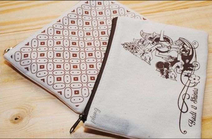 Souvenir Pouch Jawa by Plung Creativo - 005 Souvenir Pouch Jawa by Plung Creativo - 005