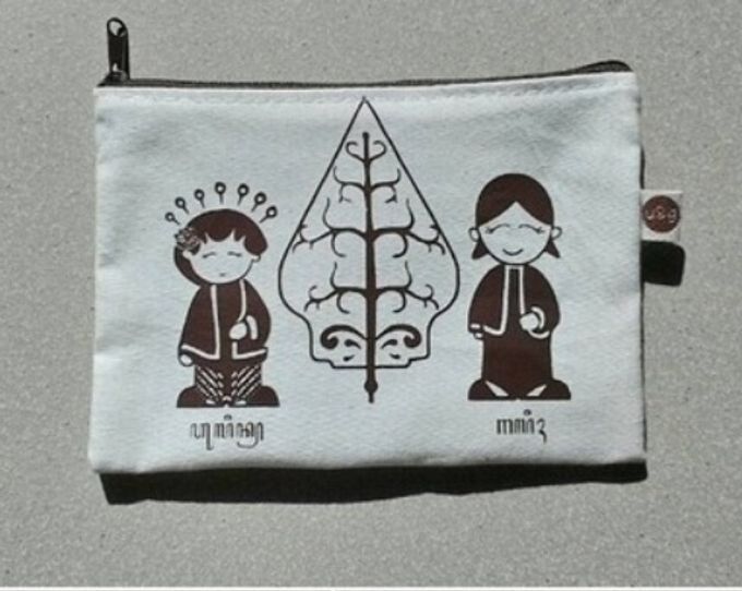 Souvenir Pouch Jawa by Plung Creativo - 003 Souvenir Pouch Jawa by Plung Creativo - 003