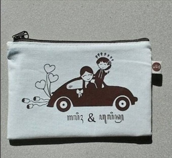 Souvenir Pouch Jawa by Plung Creativo - 002 Souvenir Pouch Jawa by Plung Creativo - 002