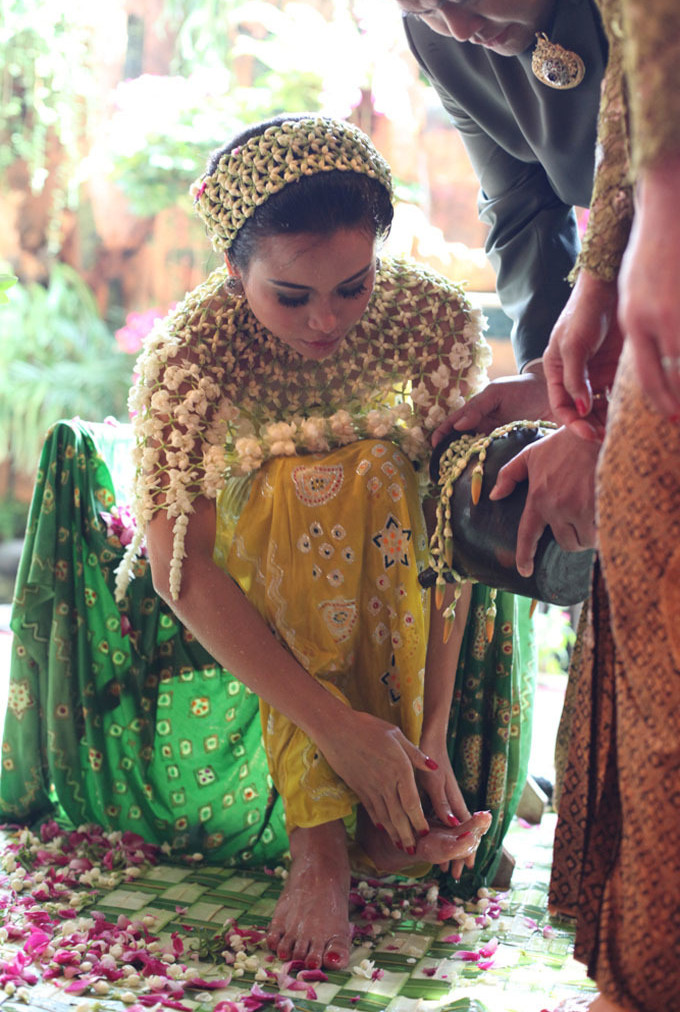 Pernikahan Tradisional Adat Jawa dan Gorontalo di Jakarta ...