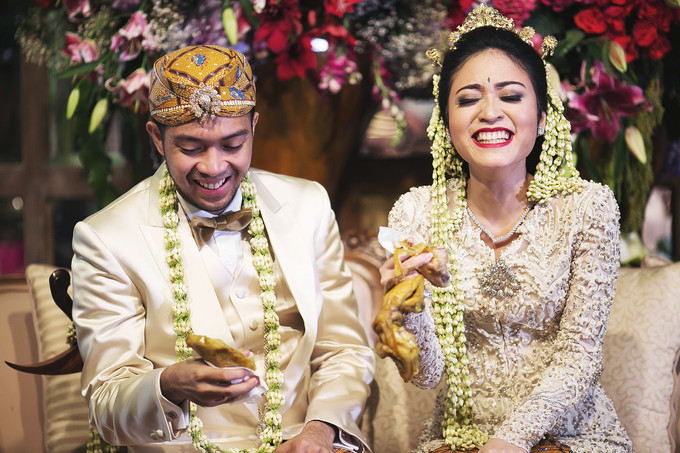Sundanese Wedding Dress