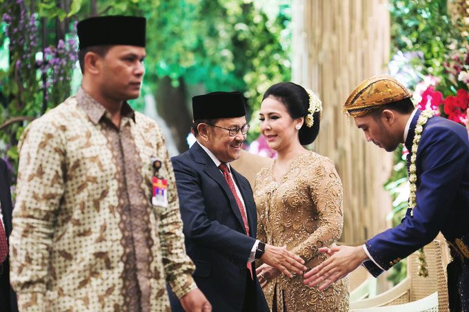 Sundanese Wedding Dress