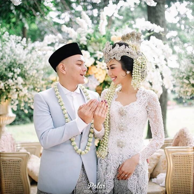 Sundanese Wedding Dress