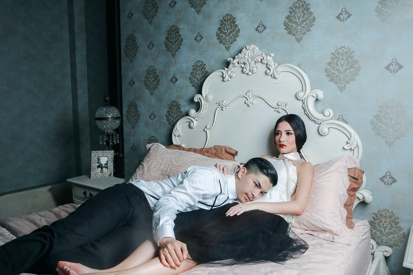 Chelsea Olivia and Glenn Alinskie's Romantic Couple Shoot ...