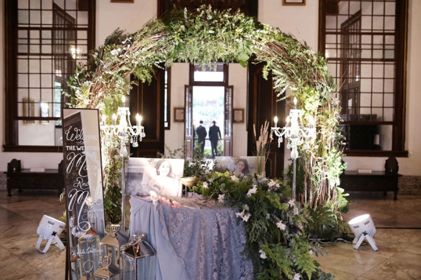 A Romantic Wedding at Gedung Arsip Nasional, Jakarta - Bridestory Blog