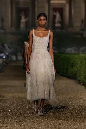 5-sparkling-midi-dress-8NOSH5xTF.jpg