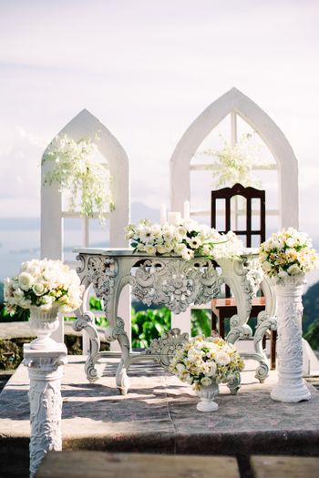 a-classic-white-wedding-with-shades-of-blush-and-yellow-1