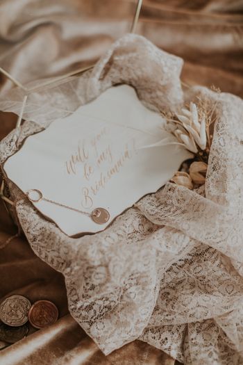 4-sweet-gift-ideas-for-your-beloved-bridesmaids-1