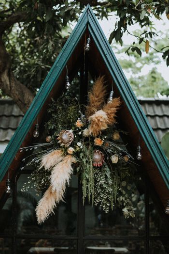 an-intimate-backyard-wedding-with-bluish-rustic-theme-1
