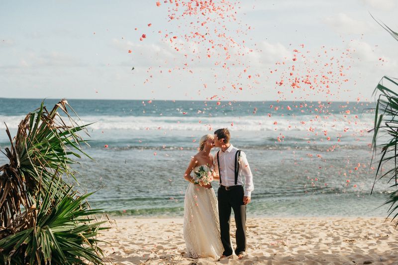 one-couples-romantic-and-adventurous-elopement-in-bali-1