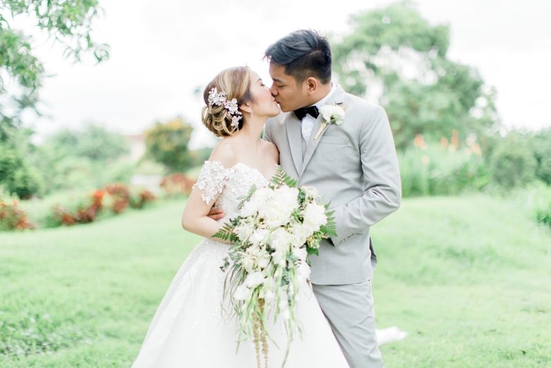 an-elegant-greenery-filled-celebration-in-manila-1