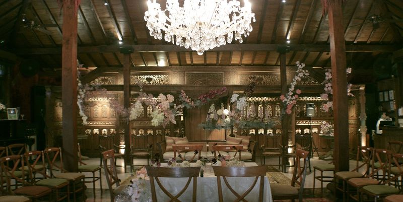 an-artsy-and-intimate-wedding-of-two-cat-lovers-1