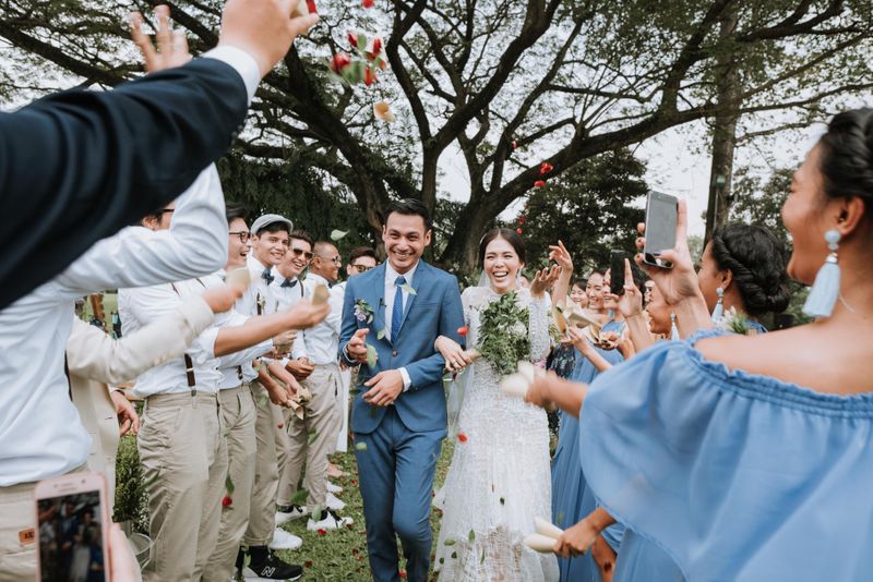 a-festive-rustic-wedding-in-the-outdoors-1