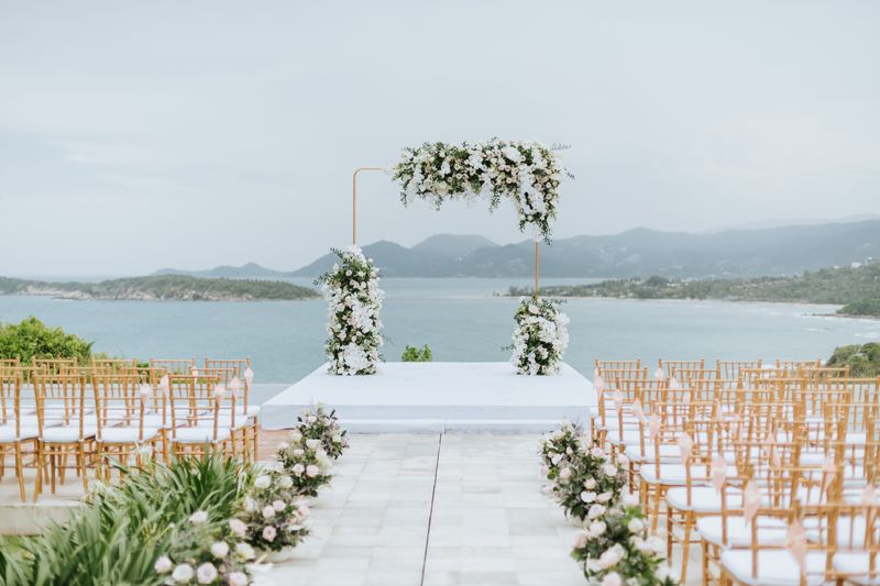an-elegant-koh-samui-wedding-with-shades-of-gold-1