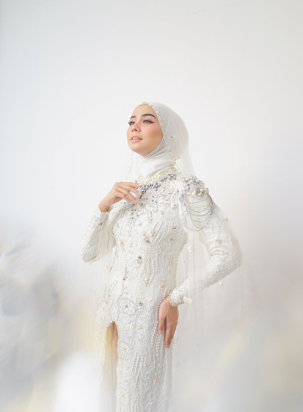 Kebaya Maupun Gaun Pernikahan Berikut Rekomendasi Tempat Sewa Baju Pengantin Terpercaya Bridestory Blog