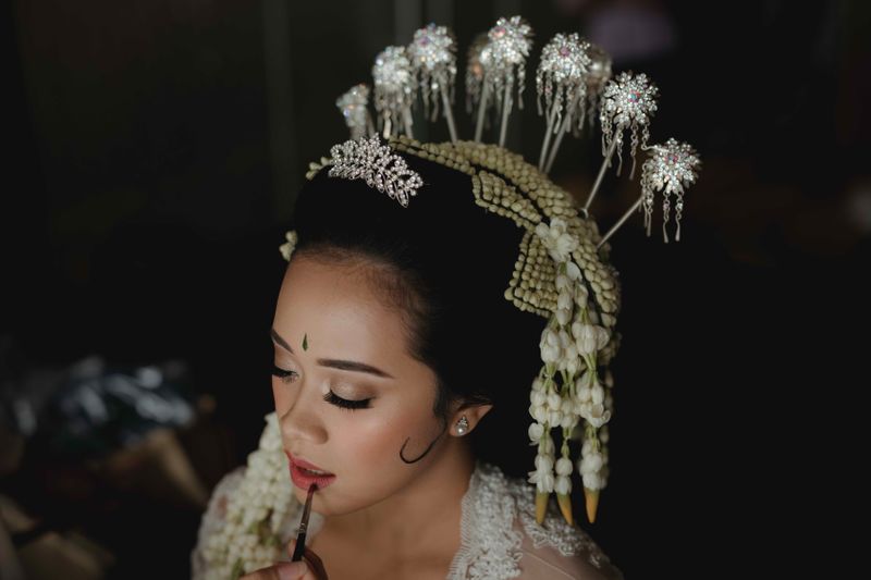 an-elegant-traditional-wedding-with-shades-of-blue1524557111-1