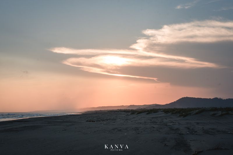a-playful-sunset-pre-wedding-album-1