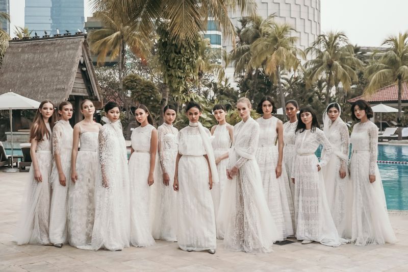 melihat-lebih-dekat-deretan-gaun-pengantin-dari-koleksi-saptodjojokartiko-bride-2019-1
