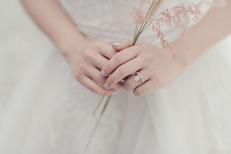dari-fotografi-entertainment-hingga-undangan-dan-suvenir-pernikahan-cari-rekomendasinya-di-sini-bridestory-wedding-week-salebration-1