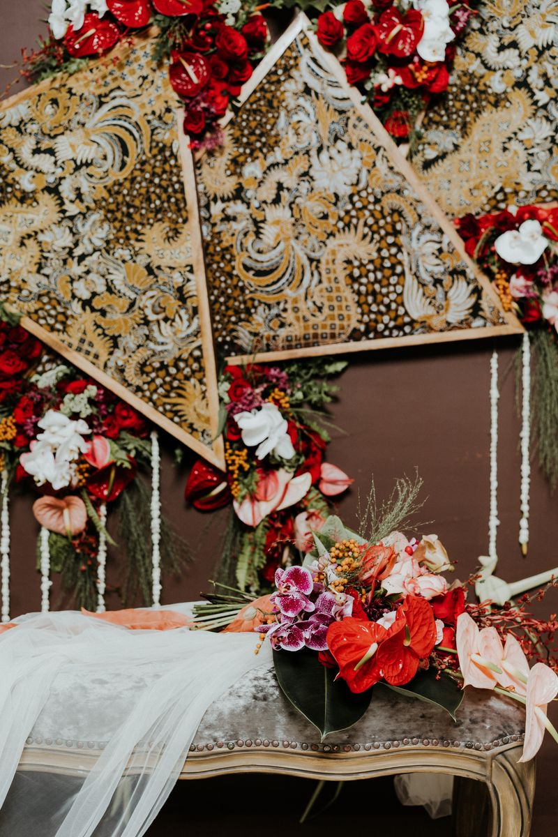 quintessential-blooms-the-latest-wedding-flower-and-decor-inspo-from-local-vendors-1