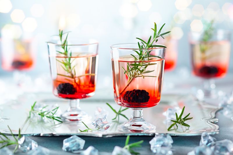 8-pilihan-signatured-cocktails-yang-menyegarkan-suasana-resepsi-pernikahan-1