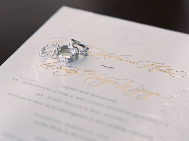 an-all-white-classic-wedding-in-a-colonial-style-mansion-1